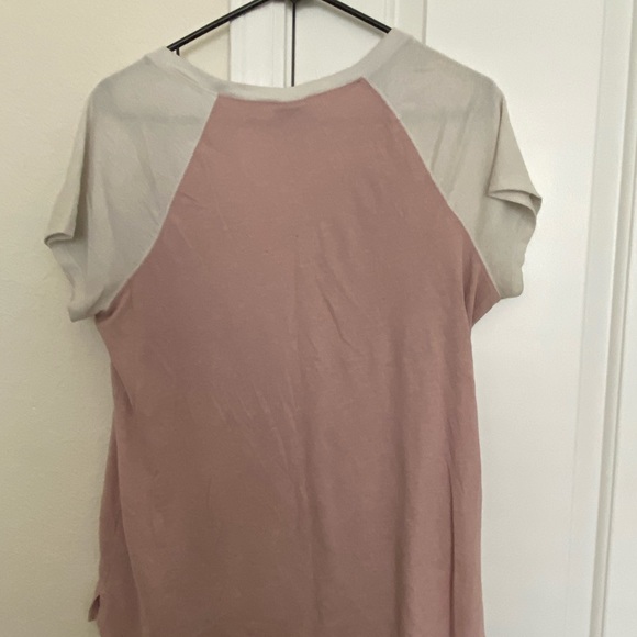 Pink T-Shirt📕 - Picture 6 of 6